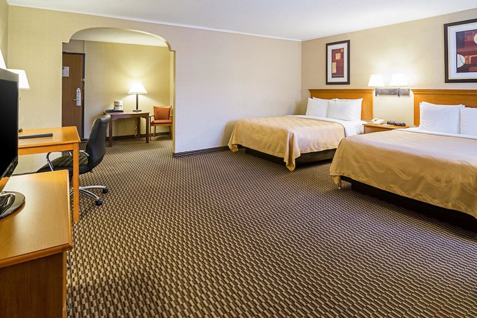 Imagen de la habitación del Hotel Travelodge by Wyndham Rapid City/Black Hills. Foto 16