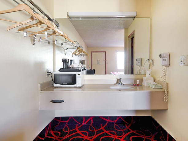 Imagen de la habitación del Hotel Travelodge by Wyndham Richmond IN. Foto 13