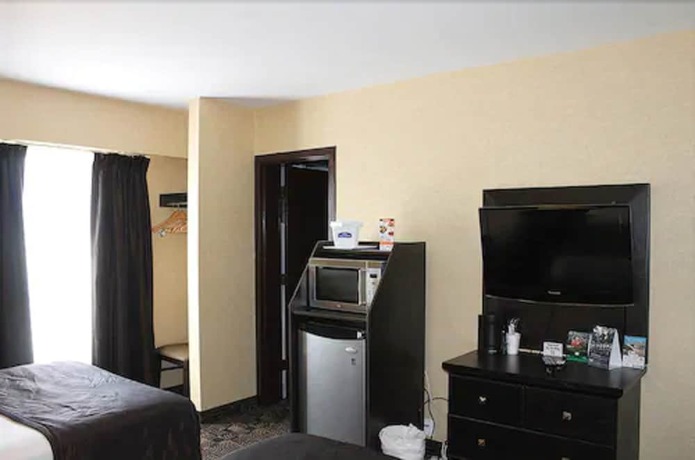Imagen de la habitación del Hotel Travelodge by Wyndham Sarnia. Foto 9