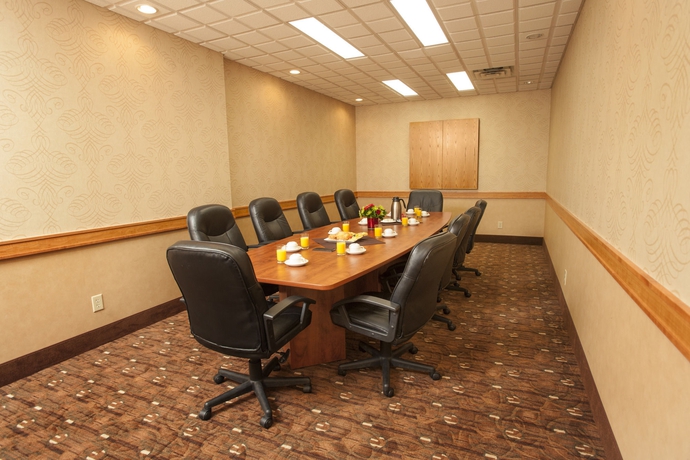 Imagen de los interiores del Hotel Travelodge by Wyndham Saskatoon. Foto 10