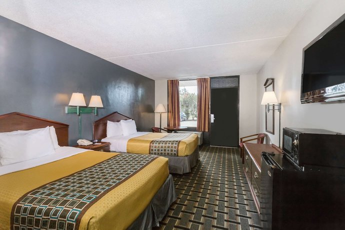 Imagen de la habitación del Hotel Travelodge by Wyndham Savannah Area/Richmond Hill. Foto 7