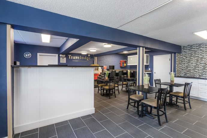 Imagen de los interiores del Hotel Travelodge by Wyndham Savannah Area/Richmond Hill. Foto 17