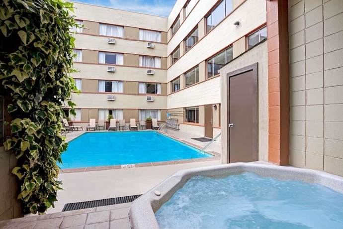 Imagen de los interiores del Hotel Travelodge by Wyndham Seattle By The Space Needle. Foto 17