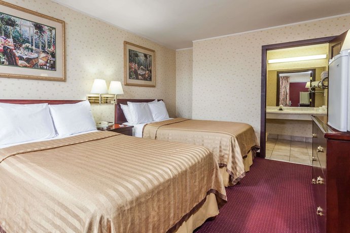 Imagen de la habitación del Hotel Travelodge by Wyndham Seymour. Foto 7