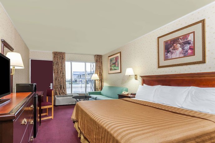 Imagen de la habitación del Hotel Travelodge by Wyndham Seymour. Foto 8