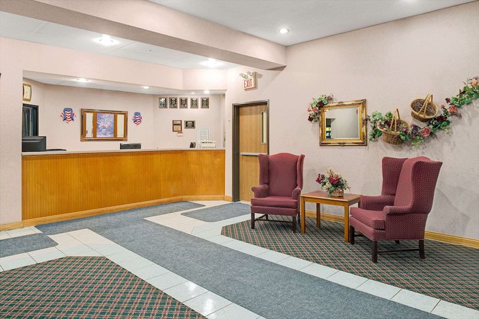 Imagen de los interiores del Hotel Travelodge by Wyndham St. Louis. Foto 20