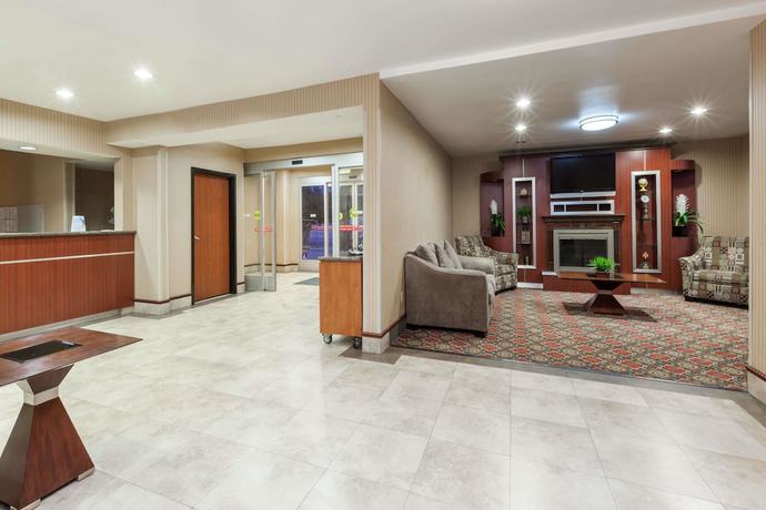 Imagen de los interiores del Hotel Travelodge by Wyndham Sylmar CA. Foto 11