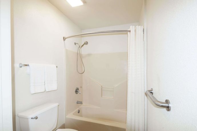 Imagen de la habitación del Hotel Travelodge by Wyndham Temple. Foto 4