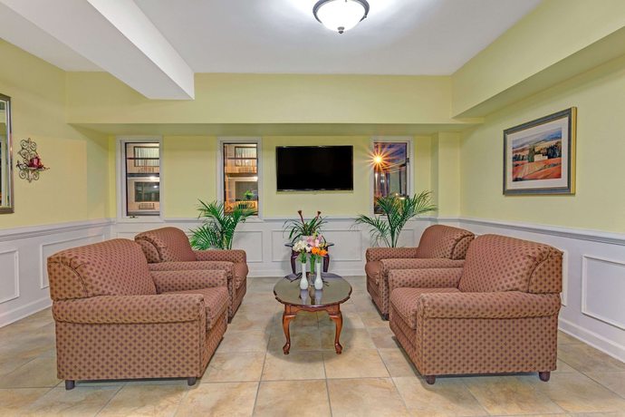 Imagen de los interiores del Hotel Travelodge by Wyndham Williamsburg Colonial Area. Foto 20