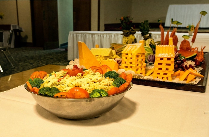 Imagen del bar/restaurante del Hotel Travelodge by Wyndham Winnipeg Airport West. Foto 3