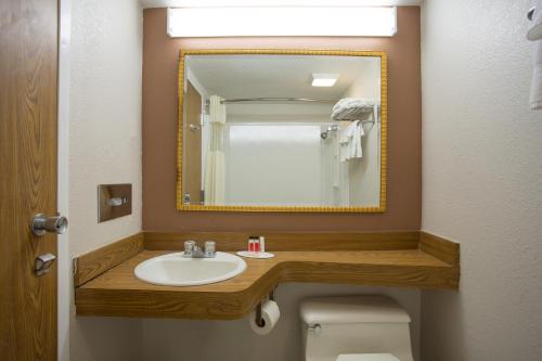 Imagen de la habitación del Hotel Travelodge by Wyndham Wytheville. Foto 5