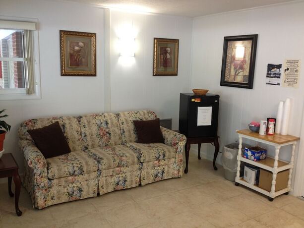 Imagen general del Hotel Travelowe\'s Motel. Foto 13