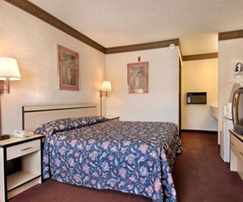 Imagen de la habitación del Hotel Travelstar Inn & Suites. Foto 4