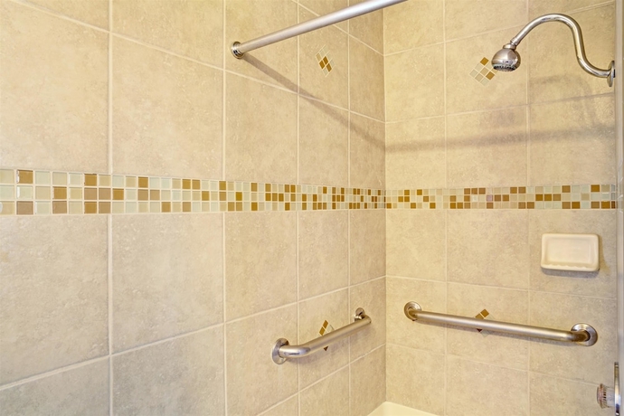 Imagen de la habitación del Hotel Travelsuites Inn. Foto 11