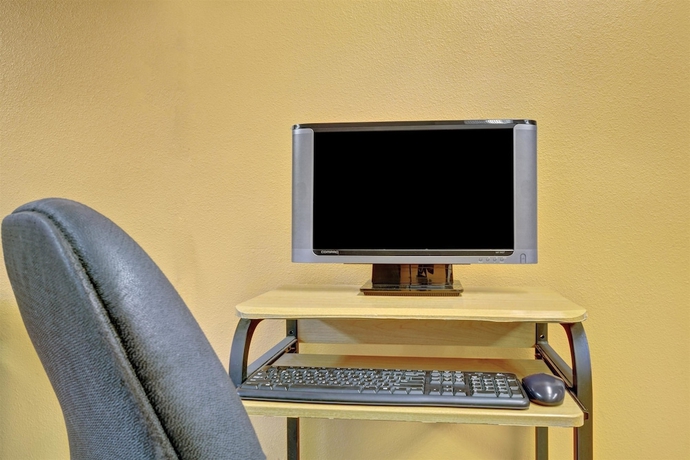 Imagen de los interiores del Hotel Travelsuites Inn. Foto 15