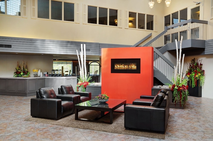 Imagen de los interiores del Hotel Travelway Inn Sudbury. Foto 11