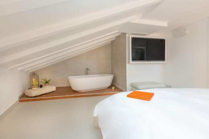 Imagen de la habitación del Hotel Traverse des Artistes. Foto 11