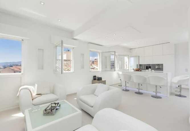 Imagen de la habitación del Hotel Traverse des Artistes. Foto 17