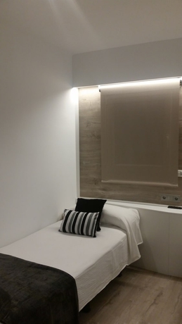 Imagen de la habitación del Hotel Travessera. Foto 6