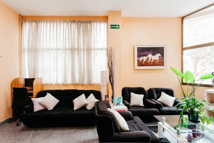 Imagen de los interiores del Hotel Travessera. Foto 18