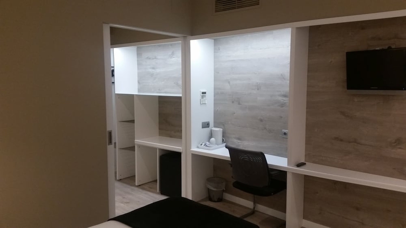 Imagen de la habitación del Hotel Travessera. Foto 14