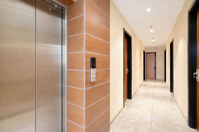 Imagen de los interiores del Hotel Travinities Premier, Ujjain. Foto 8