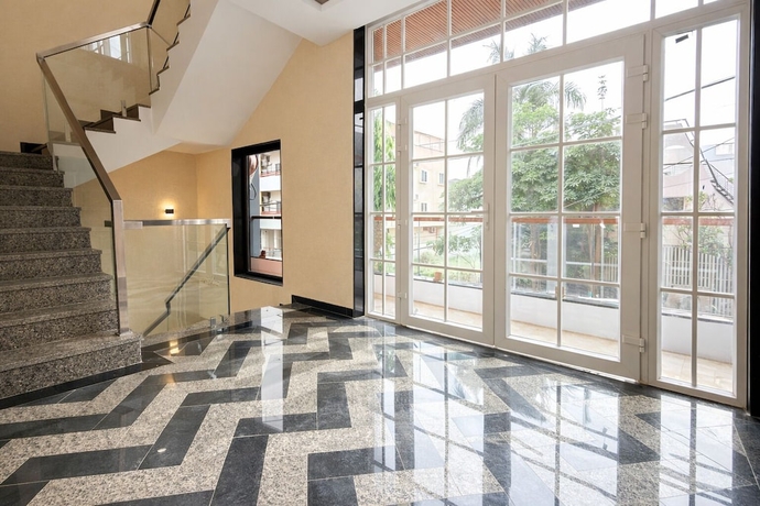 Imagen de los interiores del Hotel Travinities Premier, Ujjain. Foto 11