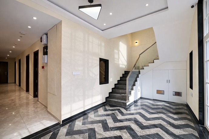 Imagen de los interiores del Hotel Travinities Premier, Ujjain. Foto 13
