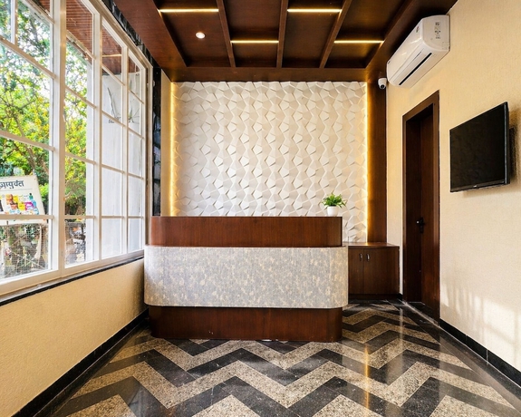 Imagen de los interiores del Hotel Travinities Premier, Ujjain. Foto 16