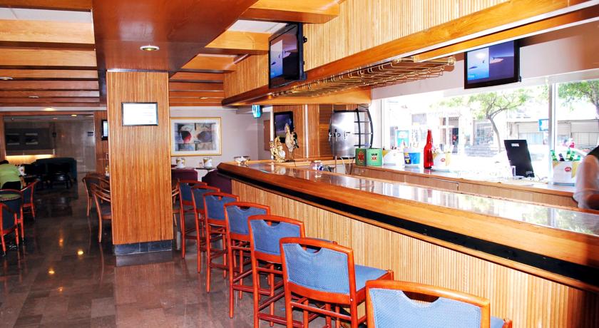 Imagen del bar/restaurante del Hotel Travohotel Monterrey Histórico. Foto 2