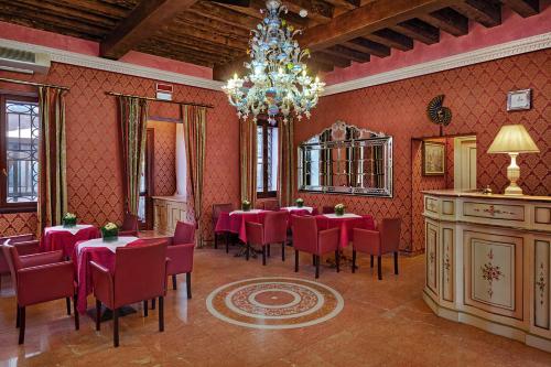 Imagen de los interiores del Hotel Tre Archi. Foto 20