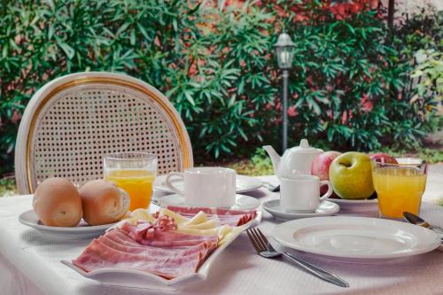 Imagen de los exteriores del Hotel Tre Archi. Foto 19