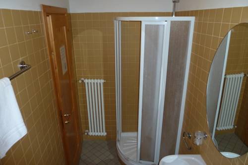 Imagen de la habitación del Hotel Tre Ceri. Foto 3