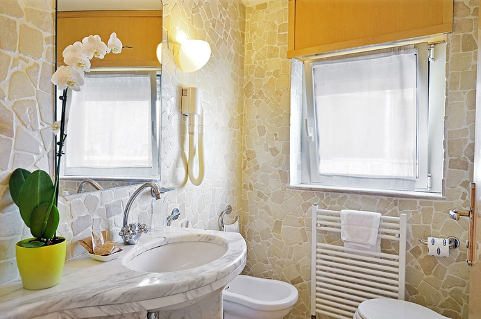 Imagen de la habitación del Hotel Tre Fontane. Foto 7