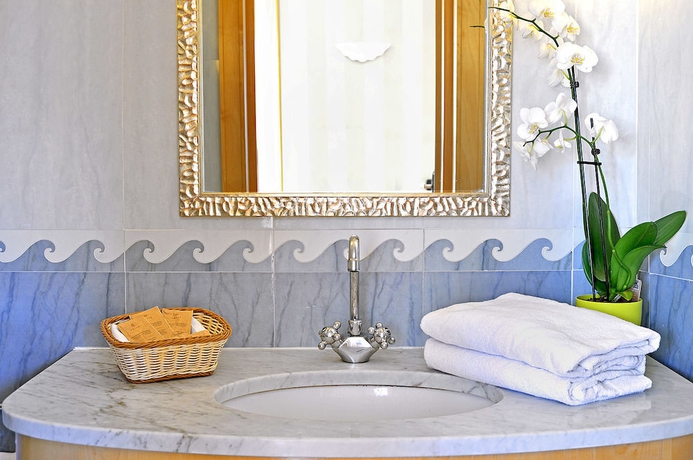 Imagen de la habitación del Hotel Tre Fontane. Foto 8