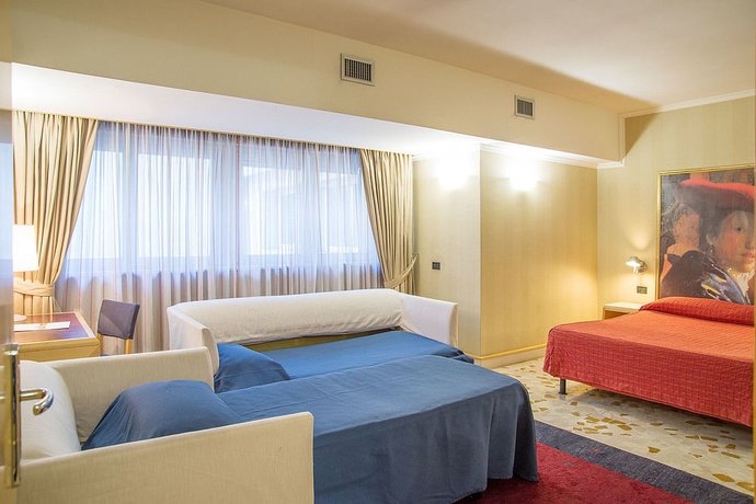 Imagen de la habitación del Hotel Tre Fontane. Foto 10