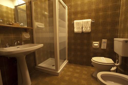 Imagen de la habitación del Hotel Tre Laghi. Foto 5