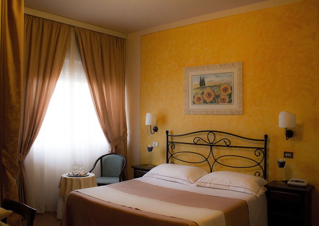 Imagen de la habitación del Hotel Tre Stelle, Sant'Albino. Foto 7