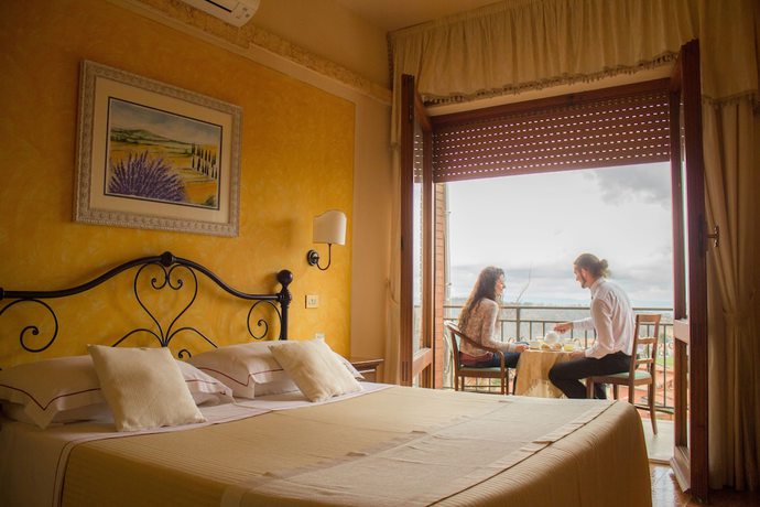 Imagen de la habitación del Hotel Tre Stelle, Sant'Albino. Foto 8