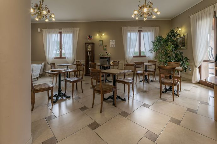 Imagen del bar/restaurante del Hotel Tre Torri, Villafranca. Foto 3