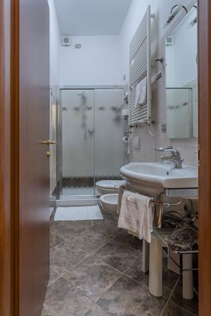 Imagen de la habitación del Hotel Tre Torri, Villafranca. Foto 11