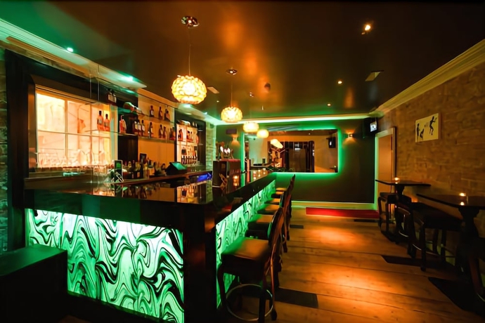 Imagen del bar/restaurante del Hotel Treacy's. Foto 8