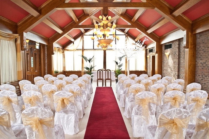 Imagen de los interiores del Hotel Treacys Oakwood. Foto 9