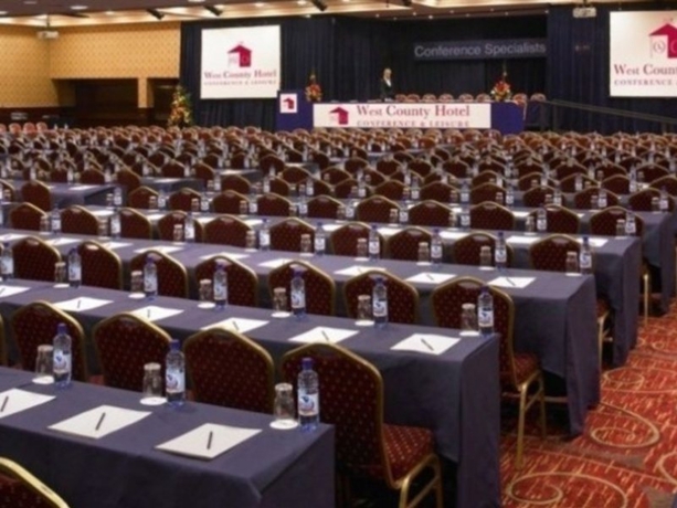 Imagen general del Hotel Treacys West County Conference and Leisure Hotel. Foto 2