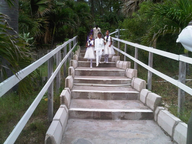Imagen de los exteriores del Hotel Treasure Beach. Foto 4
