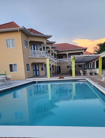 Imagen general del Hotel Treasure Beach. Foto 1