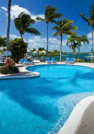 Imagen de la piscina del Hotel Treasure Cay Resort & Marina. Foto 12