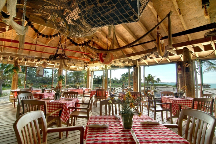 Imagen del bar/restaurante del Hotel Treasure Cay Resort & Marina. Foto 4