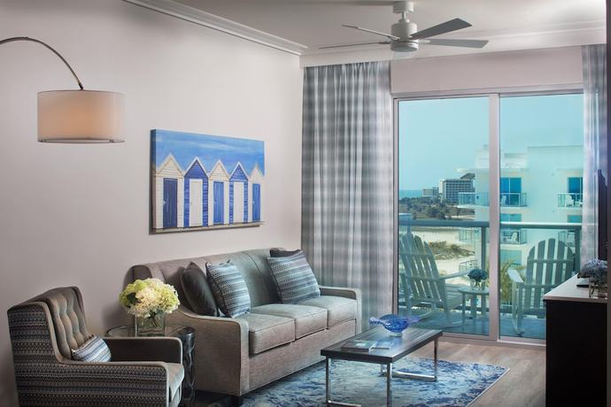 Imagen de la habitación del Hotel Treasure Island Beach Resort. Foto 3