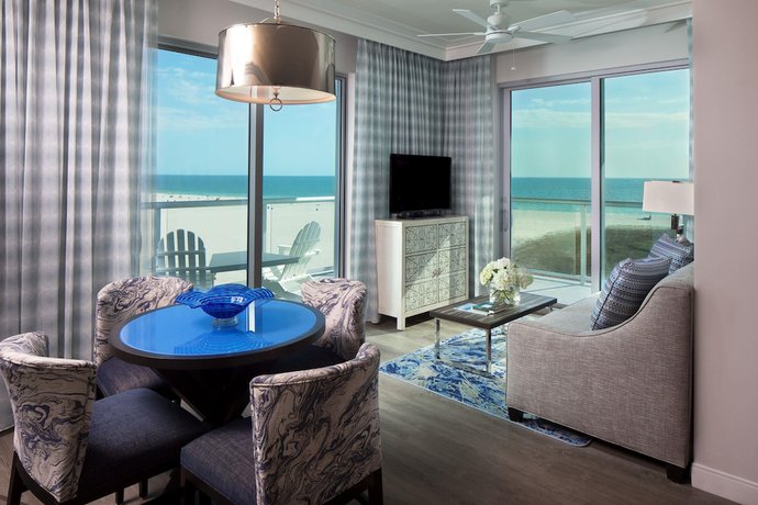 Imagen de la habitación del Hotel Treasure Island Beach Resort. Foto 11